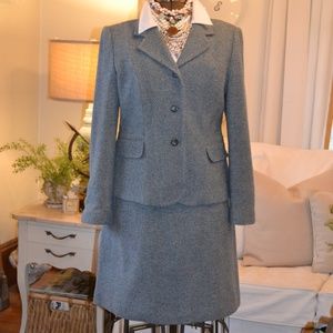Stylish Pendleton Wool Suit -Blazer & Skirt Set 12